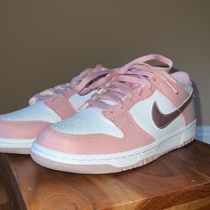 💗 NIB 💗 Pink velvet Nike dunk lows